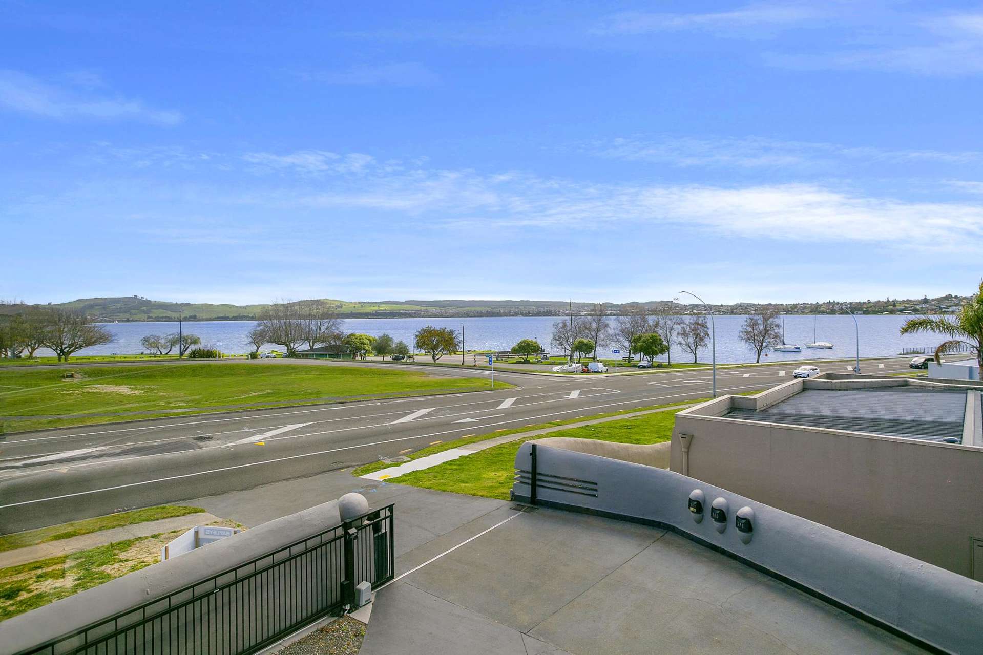 382 Lake Terrace Two Mile Bay_0