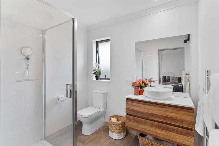 73 Oaks Drive Lincoln_13