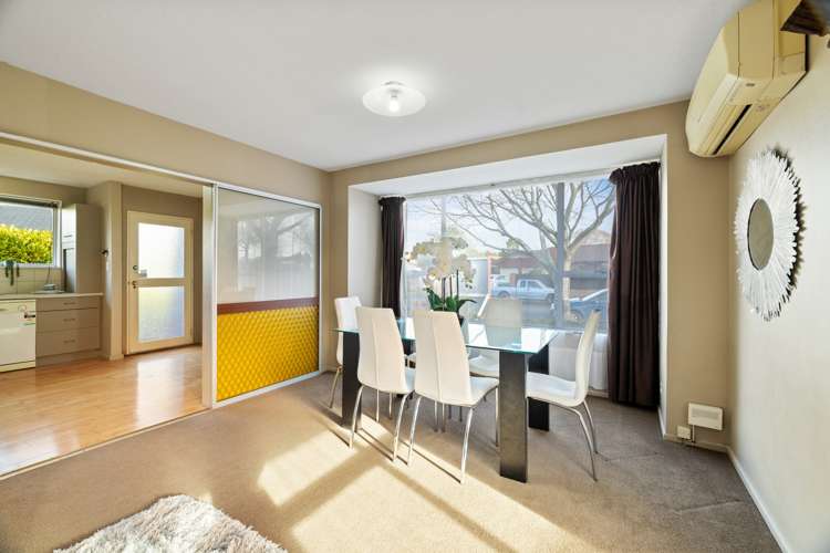 12 Karnak Crescent Russley_5