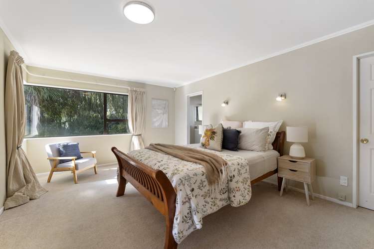 6 Pinewood Grove Paraparaumu Beach_2