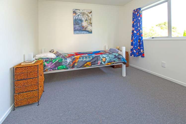 12 Thorburn Avenue Red Beach_11