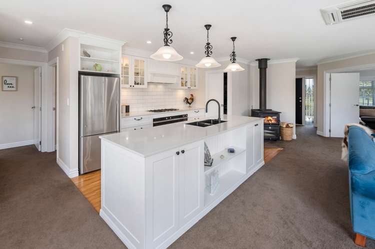 61 Montgomery Crescent Kinloch_3