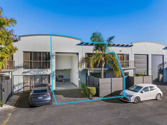 Fully Refurbished Live Work Unit &ndash; Occupy/Invest