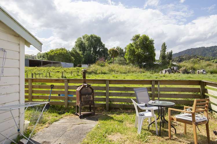 6 Charles Street Tinui_14