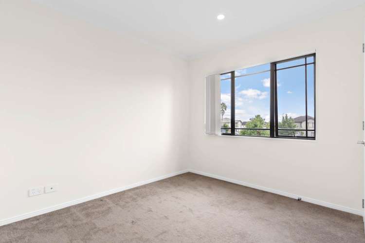 7 Oakville Avenue Flat Bush_5