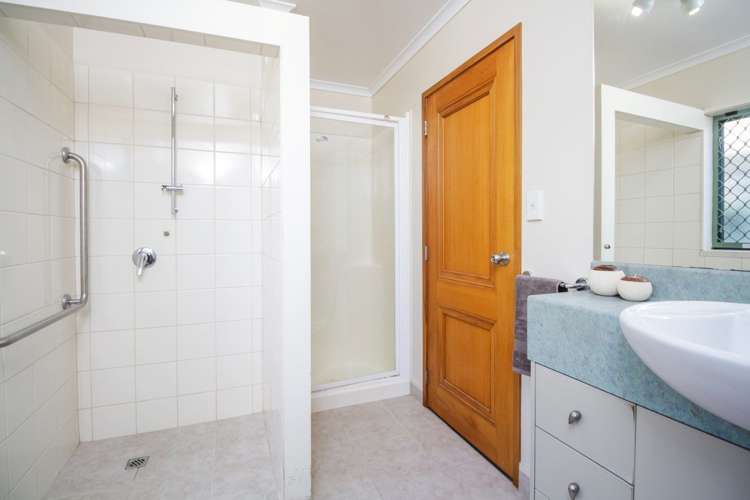 12 Vinograd Drive Te Atatu Peninsula_19