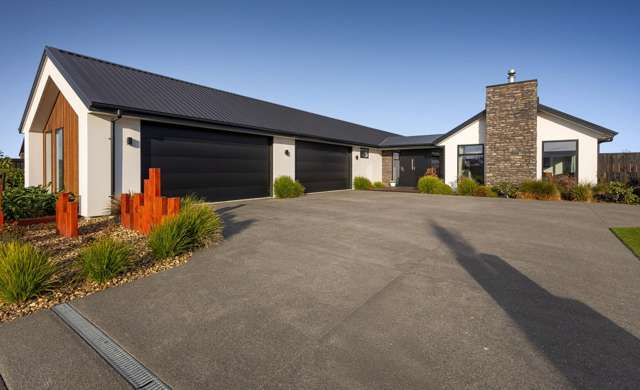 Spacious Home & 4 Car Garaging - Offers Invited!