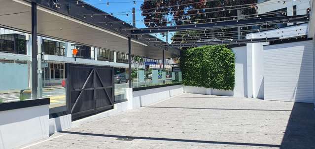 Shop 5/128 Hurstmere Road Takapuna_1