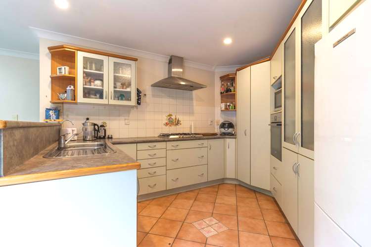 22 Chesterfield Place Rototuna_8