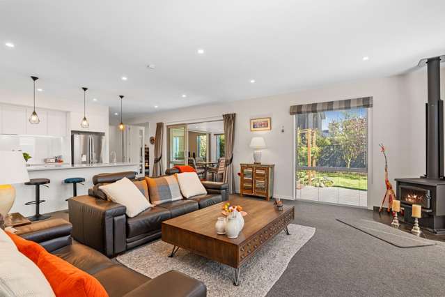 38 Carnaveron Drive Lincoln_1