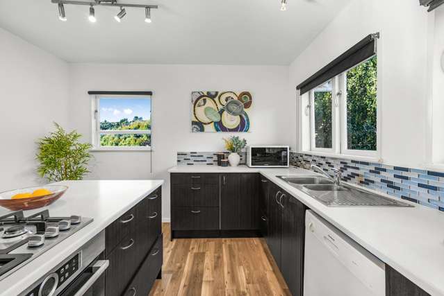 2/54 Holborn Drive Stokes Valley_4