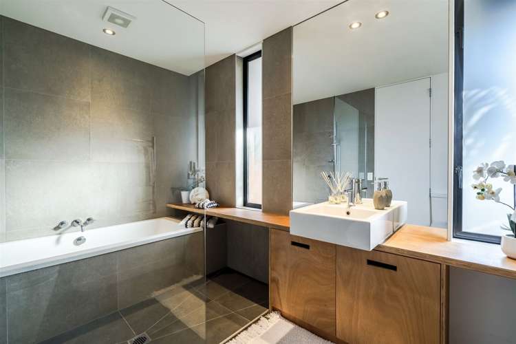 1/48 Colonial Road Birkenhead_16