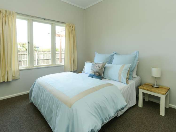 1022 Totara Street Mahora_10