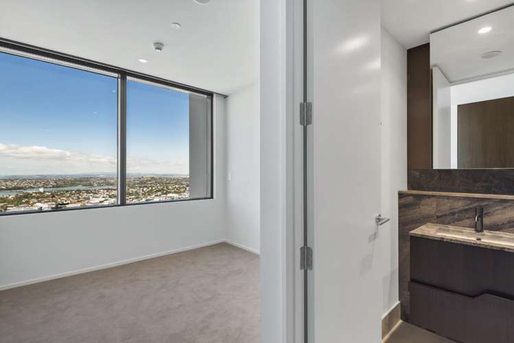 5002/10 Commerce Street 10015_12