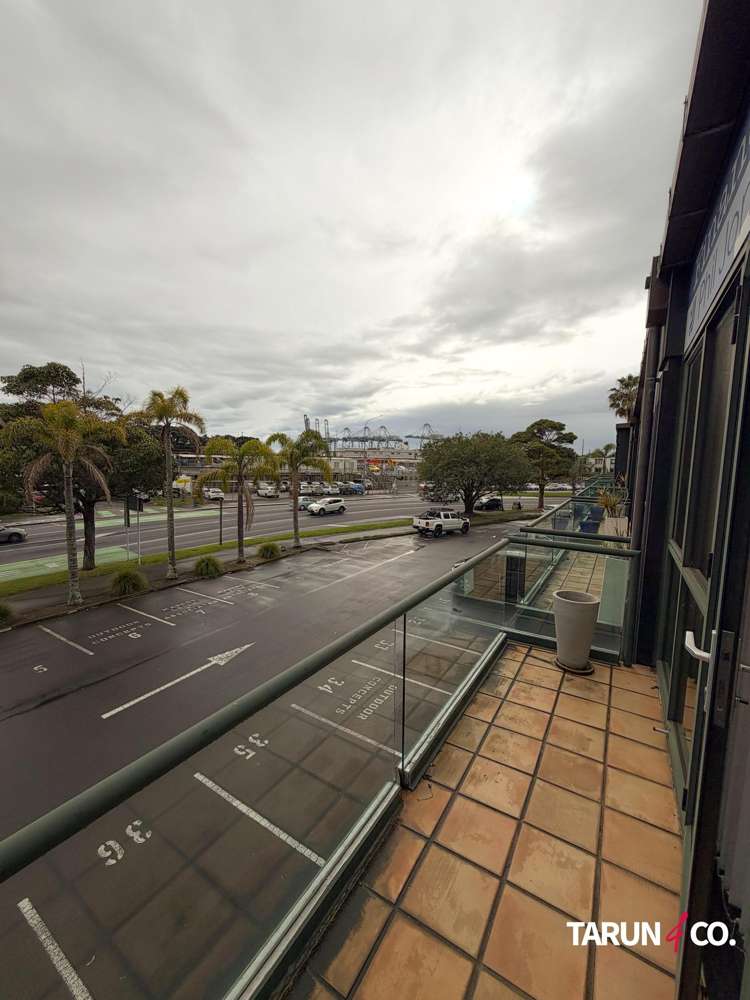 3B/77 The Strand Parnell_7