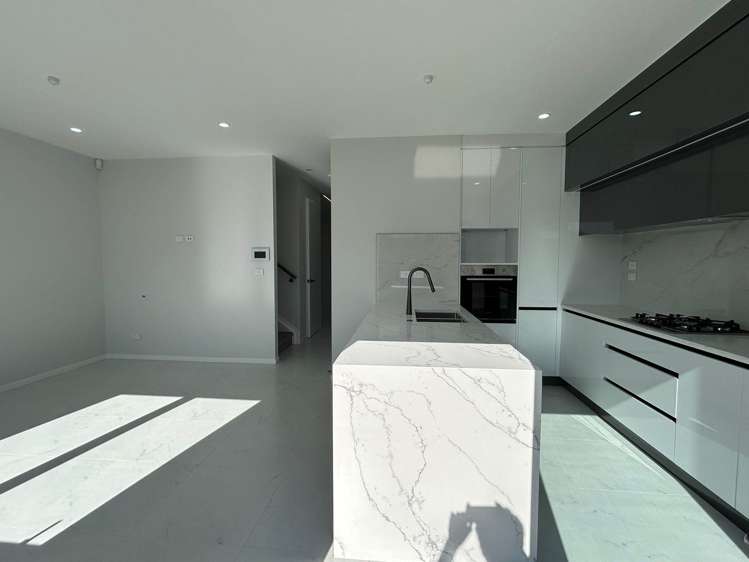 2/52 Hutchinsons Road Bucklands Beach_6