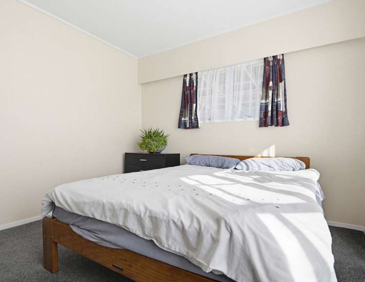 15 Camden place Pukete_16