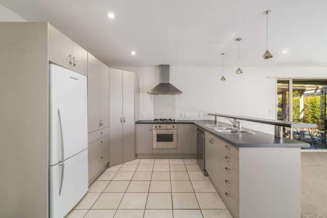 3 Burbank Drive Aidanfield_4