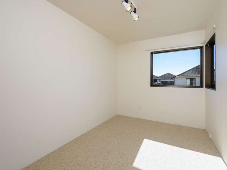 16 Tamahine Street Maupuia_8