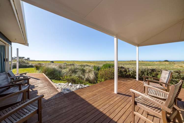 6 Beach Road Flat Point_7