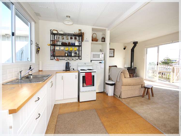 31 Nelson Street Foxton Beach_7