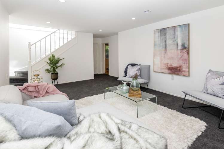 62a Uxbridge Road Mellons Bay_16