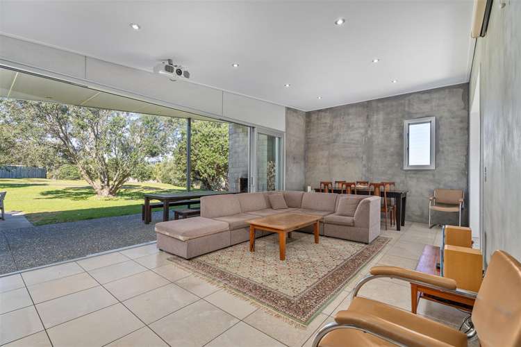 111 Kauri Crescent Matarangi_4