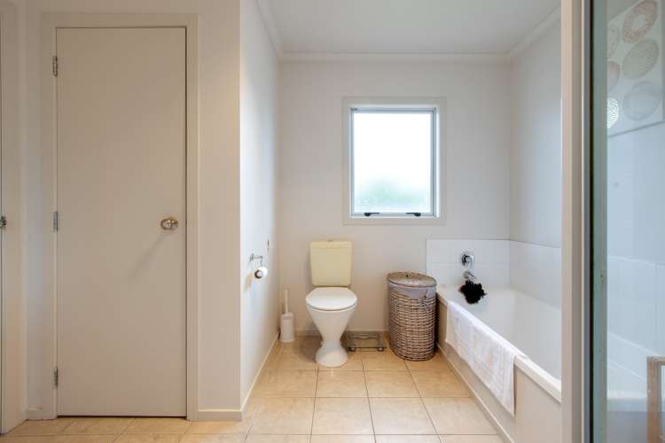 16a Addison Street Onekawa_14