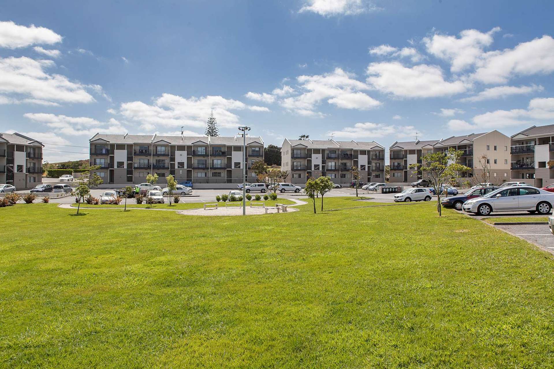 E17/71 Spencer Road Oteha_0