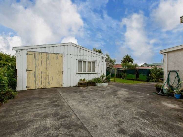 16 Robert Street Marton_25