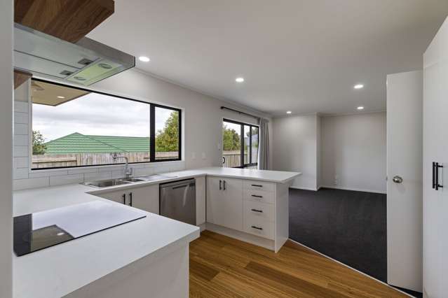 21 Logan Way Kelvin Grove_4