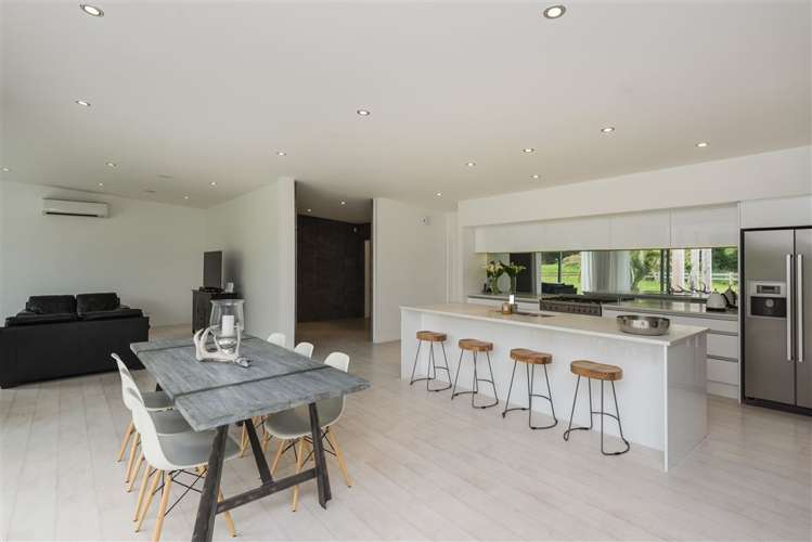 2 Riverside Way Amberley_6