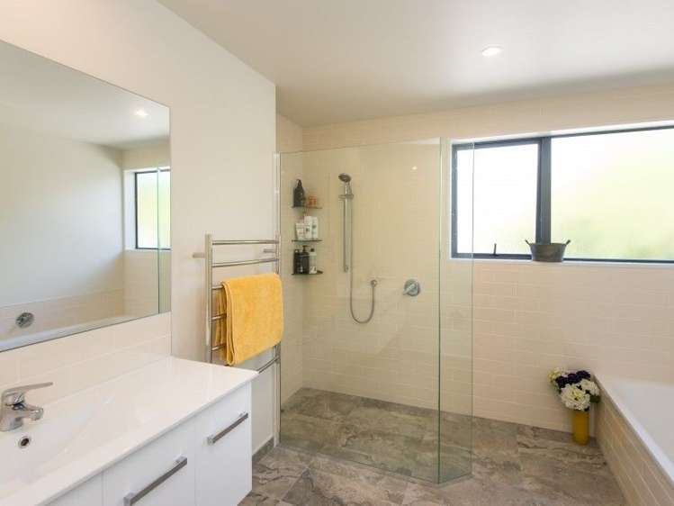 14 Pinewood Close Swannanoa_11