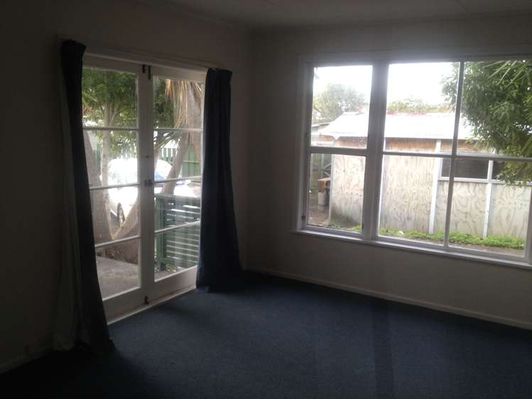 6 Derrett Place Mangere Bridge_8