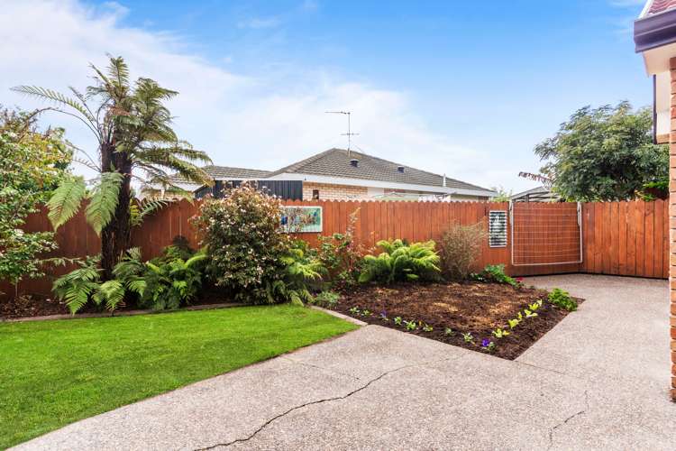 2 Anton Place Takanini_13