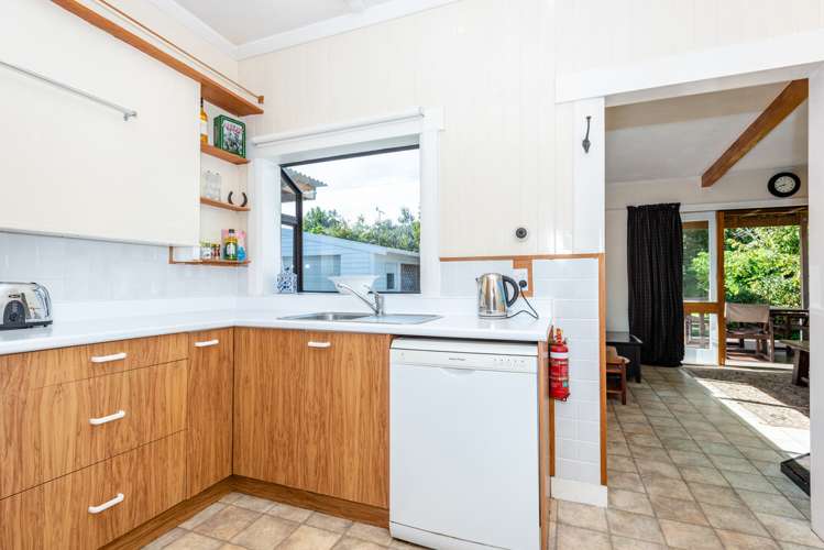 8 Iranui Road Inner Kaiti_5