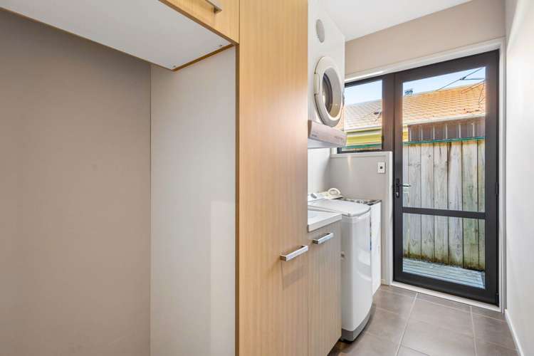 8 Brechin Place Wattle Downs_22
