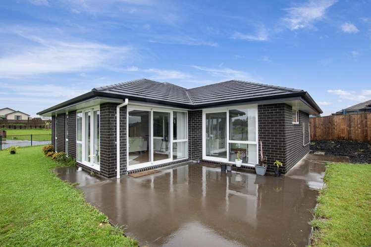 2 Cascade Crescent Tikipunga_13