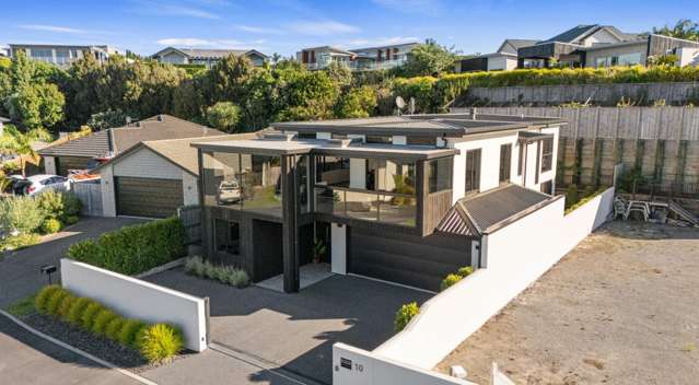 OMOKOROA - 4 BEDROOMS