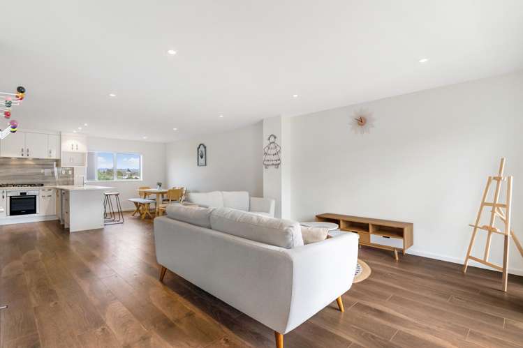 73 Bordeaux Parade Te Atatu South_6