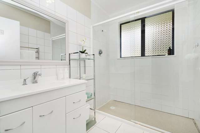 2/16 Montgomery Street Stokes Valley_4