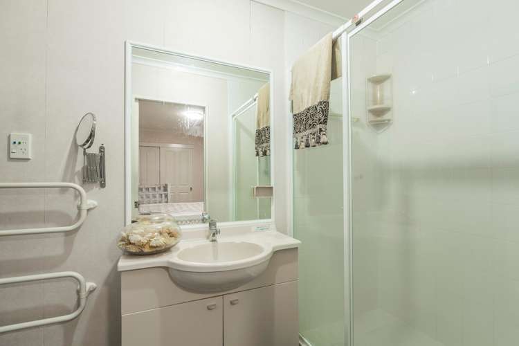 39 Etherton Drive Manurewa_11