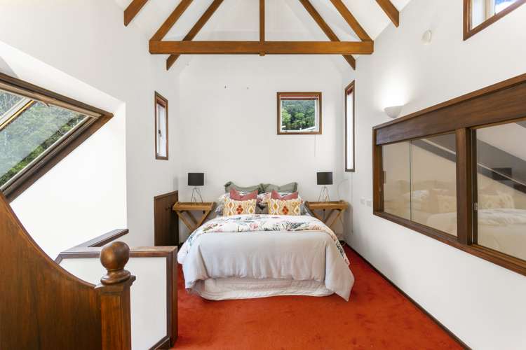 531 Scenic Drive Waiatarua_15