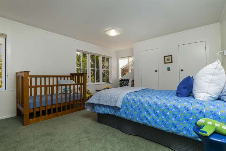 122 Vauxhall Road Narrow Neck_18