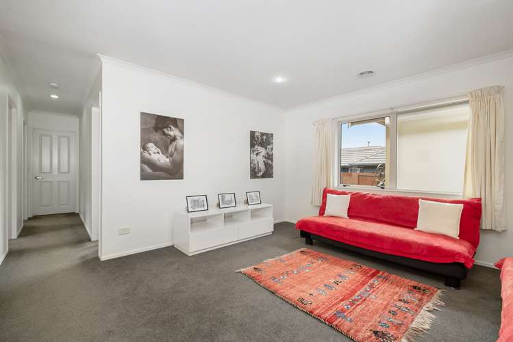 96 Basley Road Owhata_15