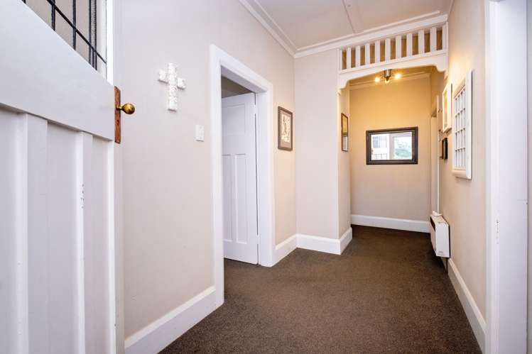 4 Guys Hill Road Hospital Hill_14