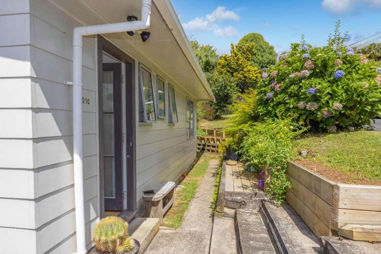 21c Resthill Crescent Glenview_13