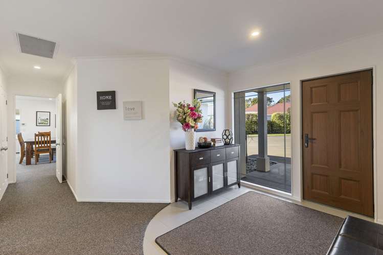 76a Smart Road Glen Avon_13