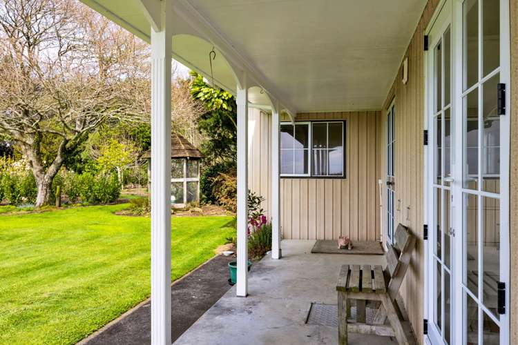 130 Cross Road Lepperton_10