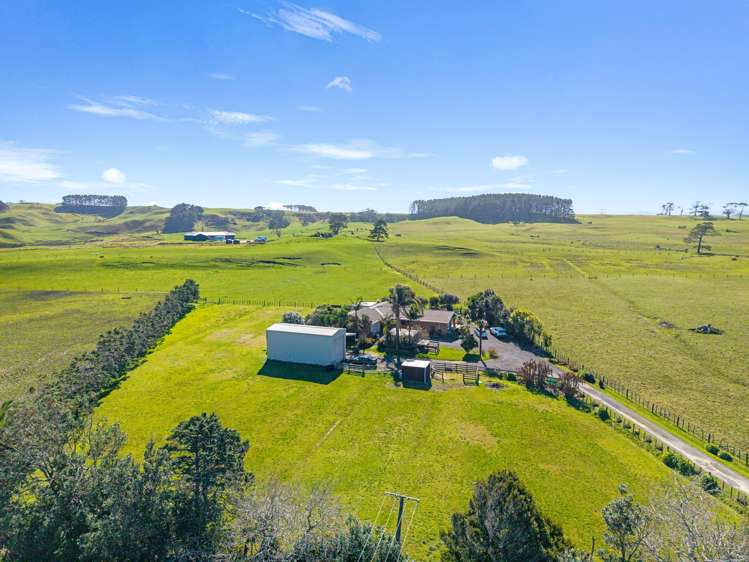 242 Baylys Coast Road Dargaville_33